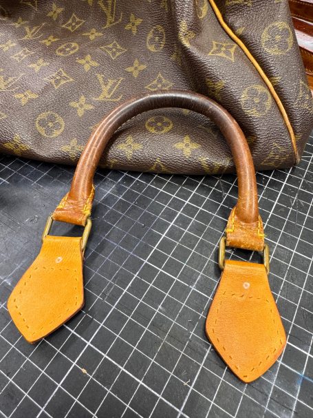 Fabrication de Pattes d'anses en cuir pour sac Louis Vuitton